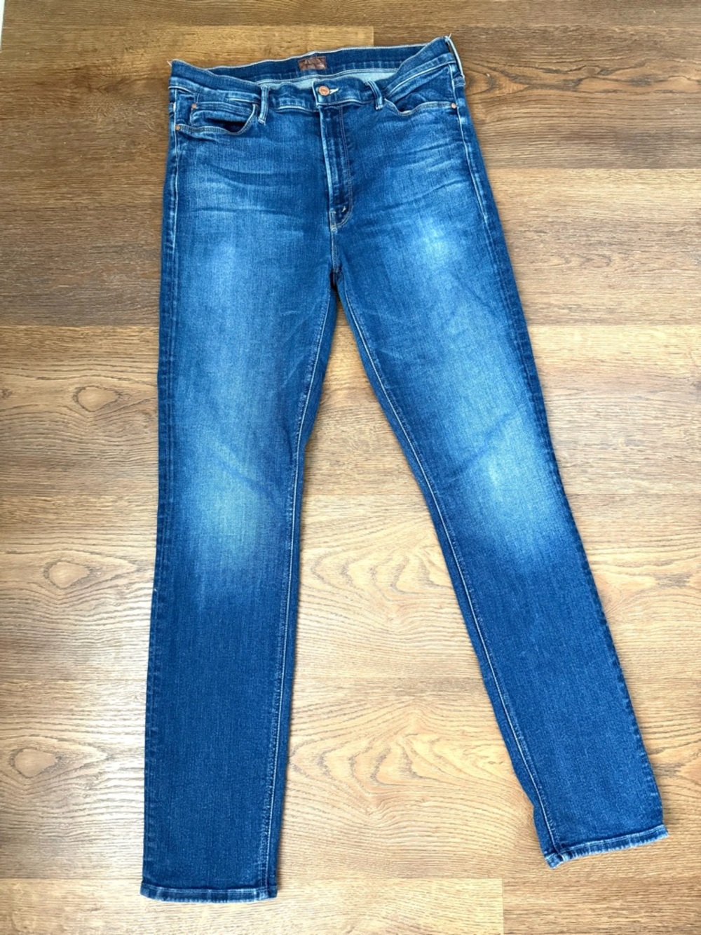 MOTHER The Dazzler Skimp Jeans - Picture 2 of 7